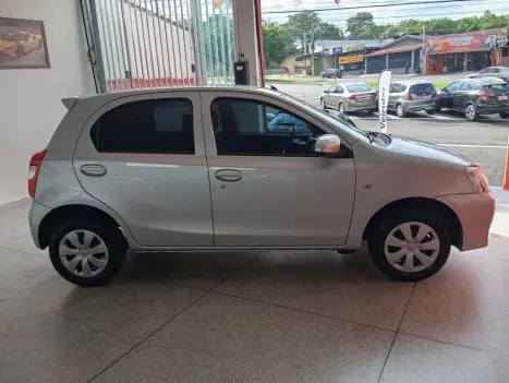 TOYOTA Etios Hatch 1.3 16V 4P FLEX X, Foto 11