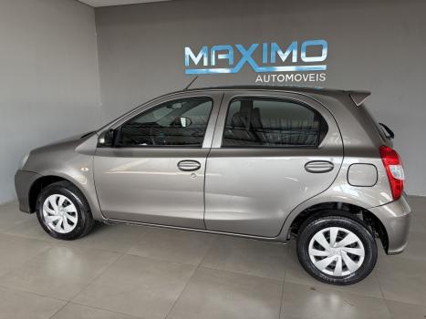 TOYOTA Etios Hatch 1.3 16V 4P FLEX X, Foto 4