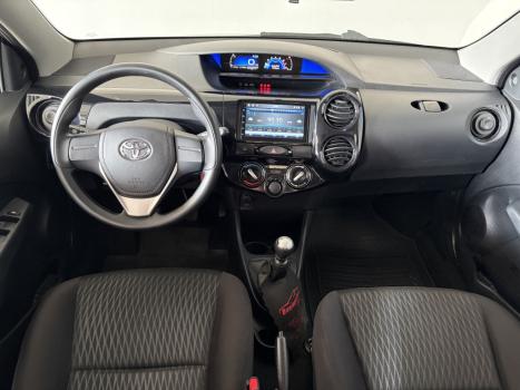 TOYOTA Etios Hatch 1.3 16V 4P FLEX X, Foto 5