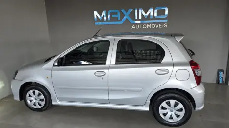 TOYOTA Etios Hatch 1.3 16V 4P FLEX X AUTOMÁTICO, Foto 6