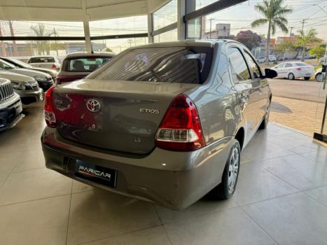 TOYOTA Etios Sedan 1.5 16V 4P FLEX X AUTOMTICO, Foto 4