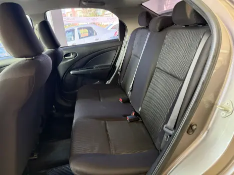 TOYOTA Etios Sedan 1.5 16V 4P FLEX X AUTOMTICO, Foto 10