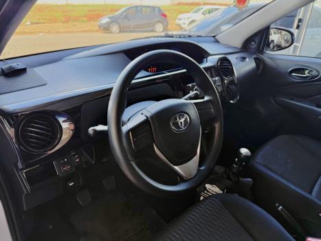 TOYOTA Etios Sedan 1.5 16V 4P FLEX X, Foto 8
