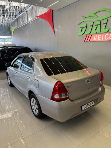 TOYOTA Etios Sedan 1.5 16V 4P FLEX XS AUTOM�TICO, Foto 5