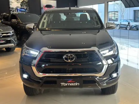 TOYOTA Hilux Caminhonete 2.8 16V SRX 4X4 TURBO DIESEL CABINE DUPLA AUTOMÁTICO, Foto 2 TOYOTA Hilux Caminhonete 2.8 16V SRX 4X4 TURBO DIESEL CABINE DUPLA AUTOMÁTICO, Foto 2