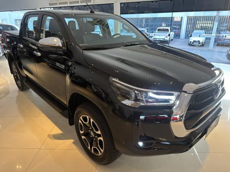 TOYOTA Hilux Caminhonete 2.8 16V SRX 4X4 TURBO DIESEL CABINE DUPLA AUTOMÁTICO, Foto 7 TOYOTA Hilux Caminhonete 2.8 16V SRX 4X4 TURBO DIESEL CABINE DUPLA AUTOMÁTICO, Foto 7