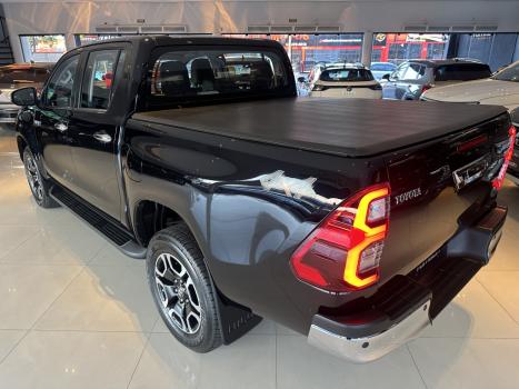 TOYOTA Hilux Caminhonete 2.8 16V SRX 4X4 TURBO DIESEL CABINE DUPLA AUTOMÁTICO, Foto 8 TOYOTA Hilux Caminhonete 2.8 16V SRX 4X4 TURBO DIESEL CABINE DUPLA AUTOMÁTICO, Foto 8