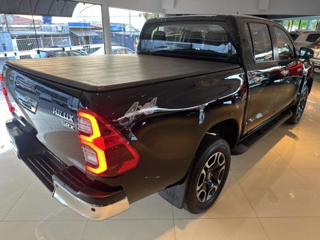 TOYOTA Hilux Caminhonete 2.8 16V SRX 4X4 TURBO DIESEL CABINE DUPLA AUTOMÁTICO, Foto 9 TOYOTA Hilux Caminhonete 2.8 16V SRX 4X4 TURBO DIESEL CABINE DUPLA AUTOMÁTICO, Foto 9