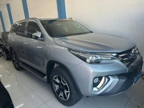 TOYOTA Hilux Caminhonete 2.8 16V 4P SRX DIESEL CABINE DUPLA, Foto 1