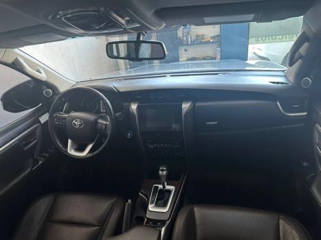 TOYOTA Hilux Caminhonete 2.8 16V 4P SRX DIESEL CABINE DUPLA, Foto 7