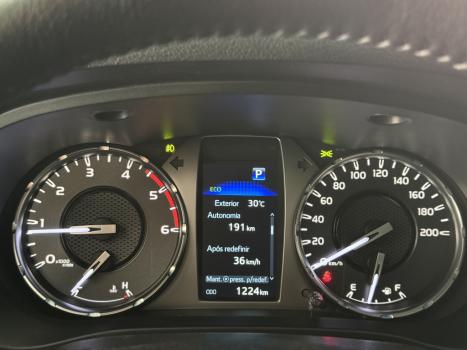 TOYOTA Hilux Caminhonete 2.8 16V SRV 4X4 DIESEL CABINE DUPLA AUTOM�TICO, Foto 4