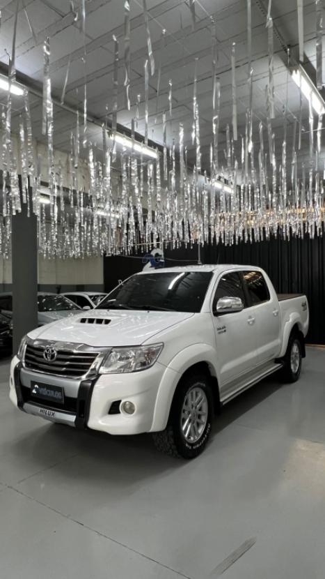 TOYOTA Hilux Caminhonete 2.8 16V SRV 4X4 DIESEL CABINE DUPLA AUTOM�TICO, Foto 1