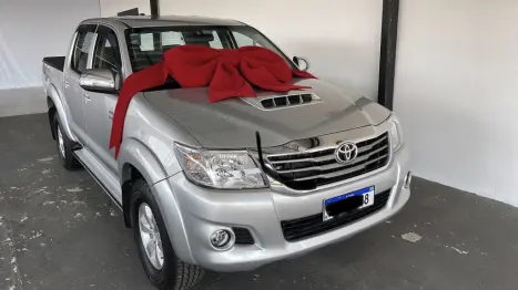 TOYOTA Hilux Caminhonete 3.0 4P 4X4 SRV TURBO DIESEL CABINE DUPLA AUTOM�TICO, Foto 1