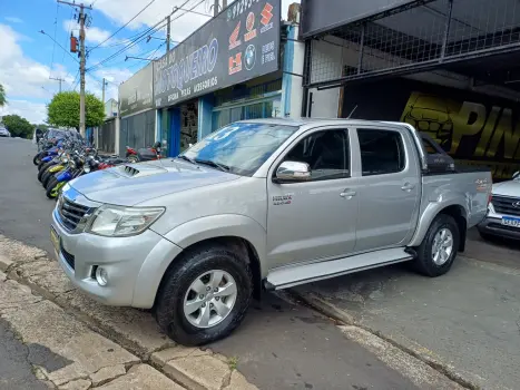 TOYOTA Hilux Caminhonete 3.0 4P SRV DIESEL CABINE DUPLA, Foto 2