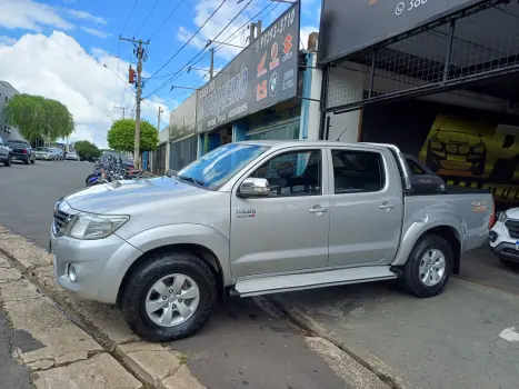 TOYOTA Hilux Caminhonete 3.0 4P SRV DIESEL CABINE DUPLA, Foto 12