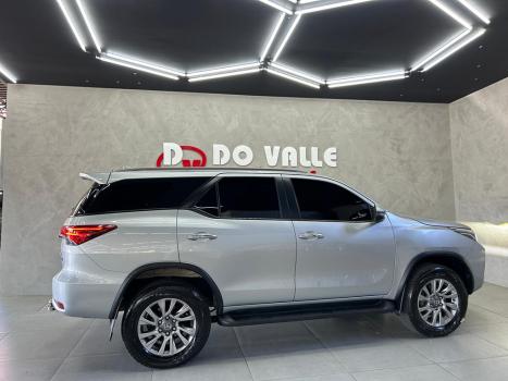 TOYOTA Hilux SW4 2.7 16V 4P FLEX SRV 7 LUGARES AUTOM�TICO, Foto 5