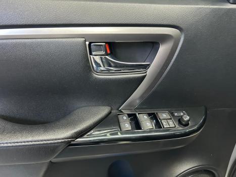 TOYOTA Hilux SW4 2.7 16V 4P FLEX SRV 7 LUGARES AUTOM�TICO, Foto 10