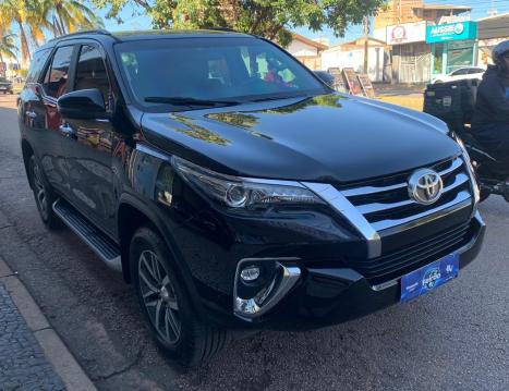 TOYOTA Hilux SW4 2.8 16V 4P SRX 4X4 7 LUGARES TURBO DIESEL AUTOMTICO, Foto 14
