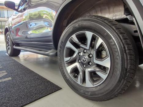 TOYOTA Hilux SW4 2.8 4P SRX 4X4 DIAMOND 7 LUGARES TURBO DIESEL AUTOM�TICO, Foto 9