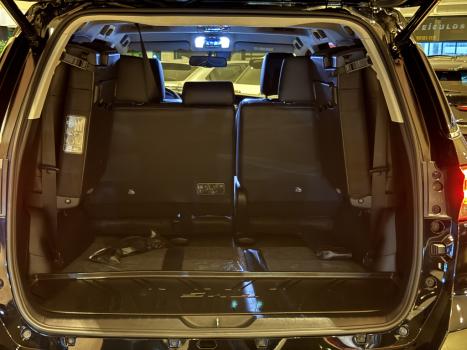 TOYOTA Hilux SW4 2.8 16V 4P SRX PLATINUM 4X4 7 LUGARES TURBO DIESEL AUTOM�TICO, Foto 4