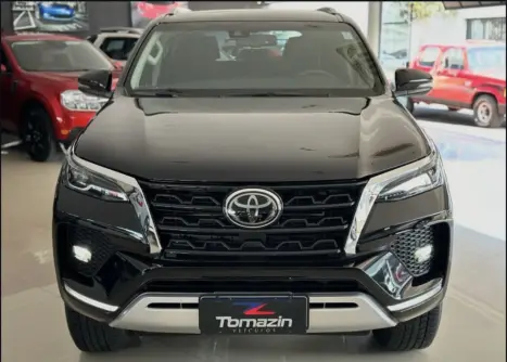 TOYOTA Hilux SW4 2.8 16V 4P SRX 4X4 7 LUGARES TURBO DIESEL AUTOM�TICO, Foto 3