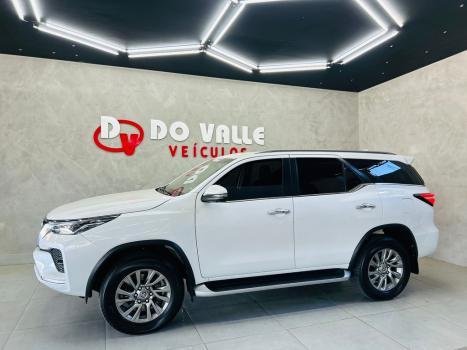 TOYOTA Hilux SW4 2.8 16V 4P SRX 4X4 7 LUGARES TURBO DIESEL AUTOM�TICO, Foto 5