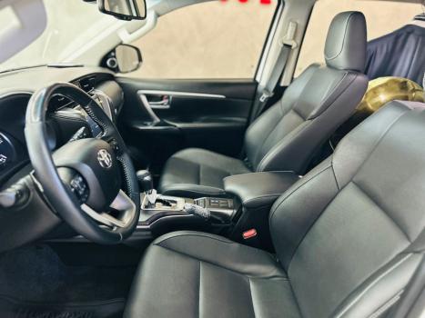 TOYOTA Hilux SW4 2.8 16V 4P SRX 4X4 7 LUGARES TURBO DIESEL AUTOM�TICO, Foto 6