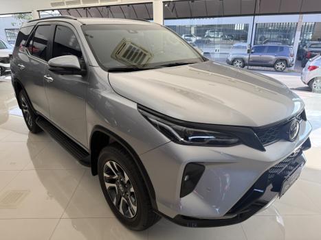 TOYOTA Hilux SW4 2.8 16V 4P SRX PLATINUM 4X4 7 LUGARES TURBO DIESEL AUTOM�TICO, Foto 5