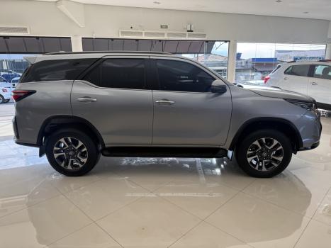 TOYOTA Hilux SW4 2.8 16V 4P SRX PLATINUM 4X4 7 LUGARES TURBO DIESEL AUTOM�TICO, Foto 6