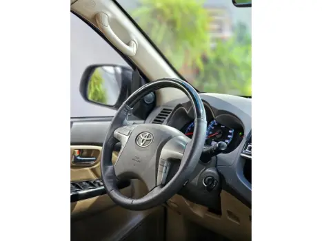 TOYOTA Hilux SW4 3.0 16V 4P SRV 4X4 7 LUGARES TURBO DIESEL AUTOMTICO, Foto 12