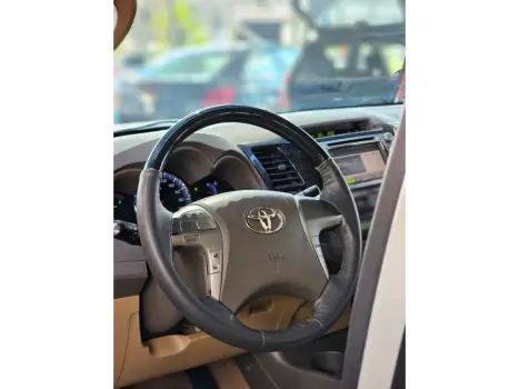 TOYOTA Hilux SW4 3.0 16V 4P SRV 4X4 7 LUGARES TURBO DIESEL AUTOMTICO, Foto 16