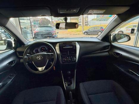 TOYOTA Yaris Hatch 1.3 16V 4P FLEX XL, Foto 8