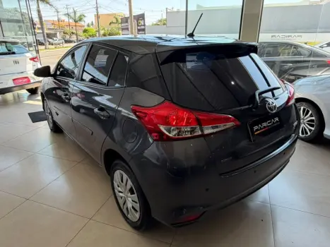 TOYOTA Yaris Hatch 1.5 16V 4P FLEX XL MULTIDRIVE AUTOMÁTICO CVT, Foto 4