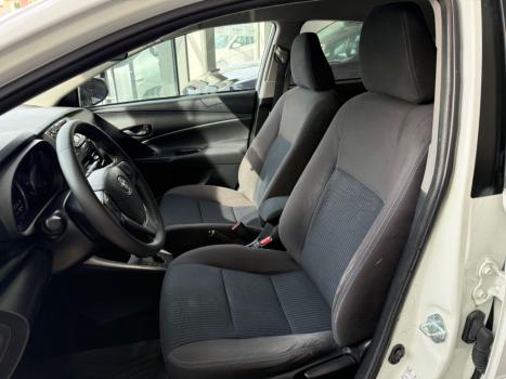 TOYOTA Yaris Sedan 1.5 16V 4P FLEX XL LIVE MULTIDRIVE AUTOMÁTICO CVT, Foto 9 TOYOTA Yaris Sedan 1.5 16V 4P FLEX XL LIVE MULTIDRIVE AUTOMÁTICO CVT, Foto 9