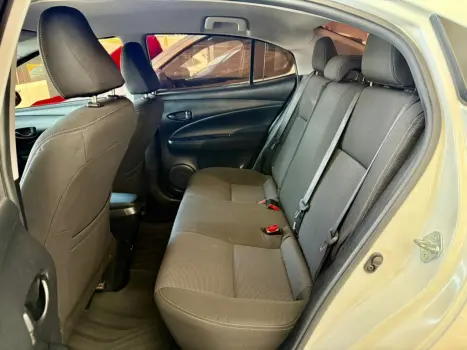 TOYOTA Yaris Sedan 1.5 16V 4P FLEX XL MULTIDRIVE AUTOMTICO CVT, Foto 10