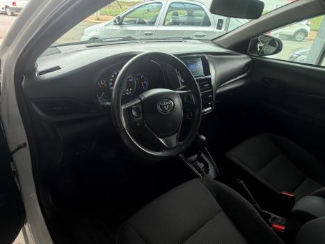 TOYOTA Yaris Sedan 1.5 16V 4P FLEX XL MULTIDRIVE AUTOM�TICO CVT, Foto 7