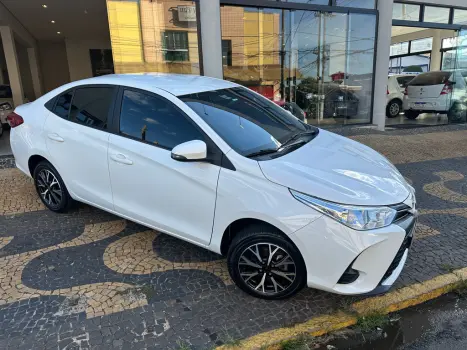 TOYOTA Yaris Sedan 1.5 16V 4P FLEX XL MULTIDRIVE AUTOM�TICO CVT, Foto 2