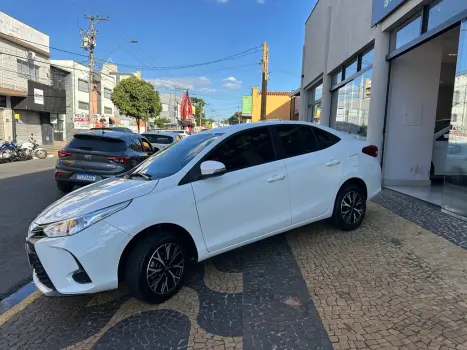 TOYOTA Yaris Sedan 1.5 16V 4P FLEX XL MULTIDRIVE AUTOM�TICO CVT, Foto 3