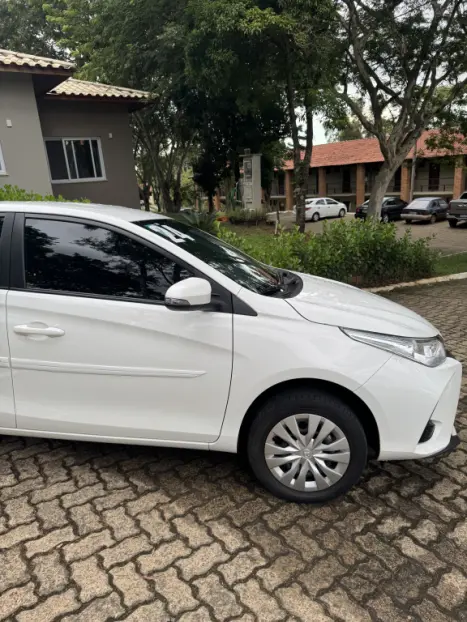 TOYOTA Yaris Sedan 1.5 16V 4P FLEX XL MULTIDRIVE AUTOM�TICO CVT, Foto 21