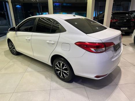TOYOTA Yaris Sedan 1.5 16V 4P FLEX XL MULTIDRIVE AUTOM�TICO CVT, Foto 5