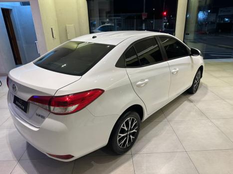 TOYOTA Yaris Sedan 1.5 16V 4P FLEX XL MULTIDRIVE AUTOM�TICO CVT, Foto 7