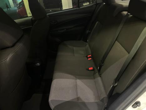 TOYOTA Yaris Sedan 1.5 16V 4P FLEX XL MULTIDRIVE AUTOM�TICO CVT, Foto 12