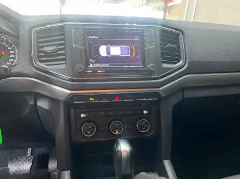 VOLKSWAGEN Amarok 3.0 V6 CABINE DUPLA HIGHLINE 4X4 TURBO INTERCOOLER AUTOMÁTICO, Foto 4 VOLKSWAGEN Amarok 3.0 V6 CABINE DUPLA HIGHLINE 4X4 TURBO INTERCOOLER AUTOMÁTICO, Foto 4