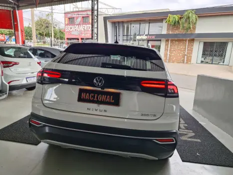 VOLKSWAGEN Nivus 1.0 4P FLEX 200 TSI HIGHLINE TURBO AUTOMTICO, Foto 6