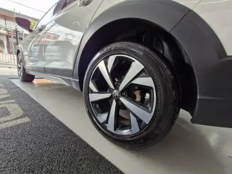 VOLKSWAGEN Nivus 1.0 4P FLEX 200 TSI HIGHLINE TURBO AUTOMTICO, Foto 9
