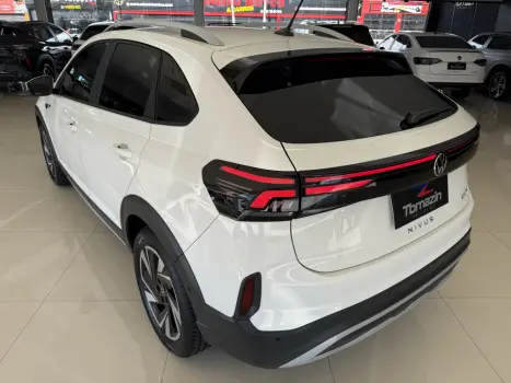 VOLKSWAGEN Nivus 1.0 4P FLEX 200 TSI HIGHLINE TURBO AUTOM�TICO, Foto 6