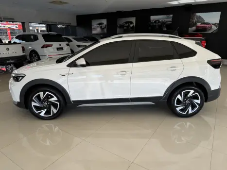 VOLKSWAGEN Nivus 1.0 4P FLEX 200 TSI HIGHLINE TURBO AUTOM�TICO, Foto 8