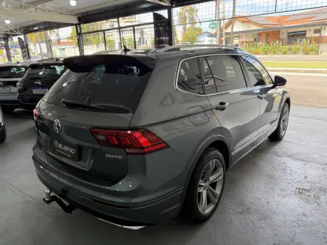 VOLKSWAGEN Tiguan 1.4 250 TSI TOTAL FLEX ALLSPACE COMFORTLINE TURBO AUTOM�TICO TIPTRONIC, Foto 5