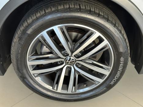 VOLKSWAGEN Tiguan 2.0 16V 4P TSI 300 TURBO R-LINE AUTOMTICO, Foto 8