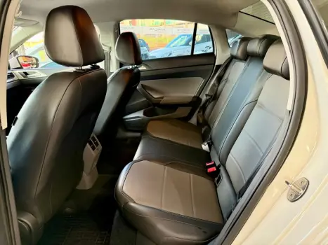 VOLKSWAGEN Virtus 1.0 4P 200 TSI FLEX HIGHLINE AUTOM�TICO, Foto 10